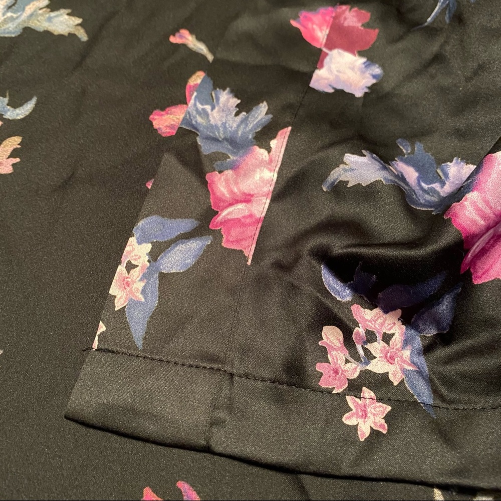 Victoria Secret Floral Robe - Picture 7 of 8